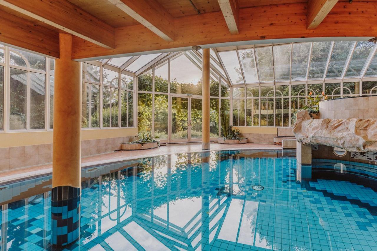 Landhotel Gschirnwirt Eugendorf Exteriör bild