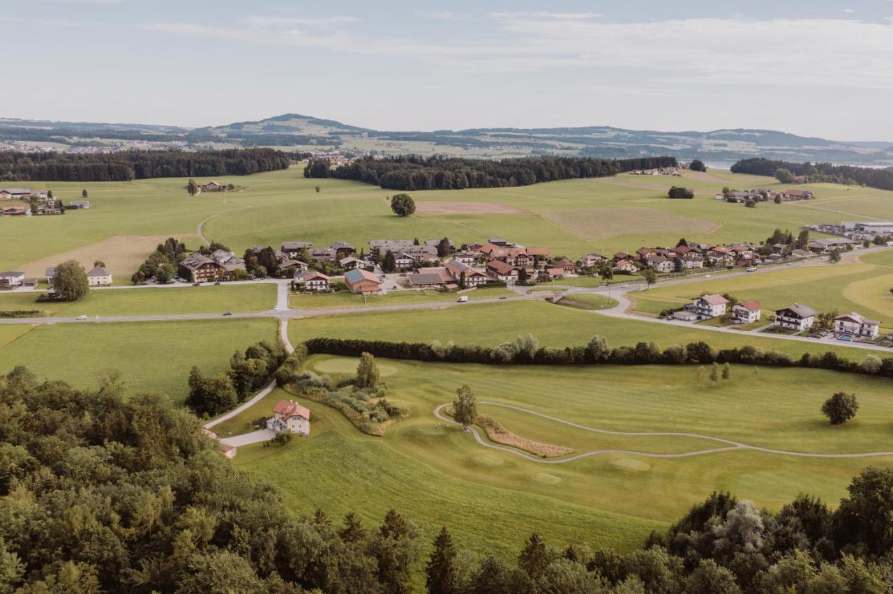 Landhotel Gschirnwirt Eugendorf Exteriör bild