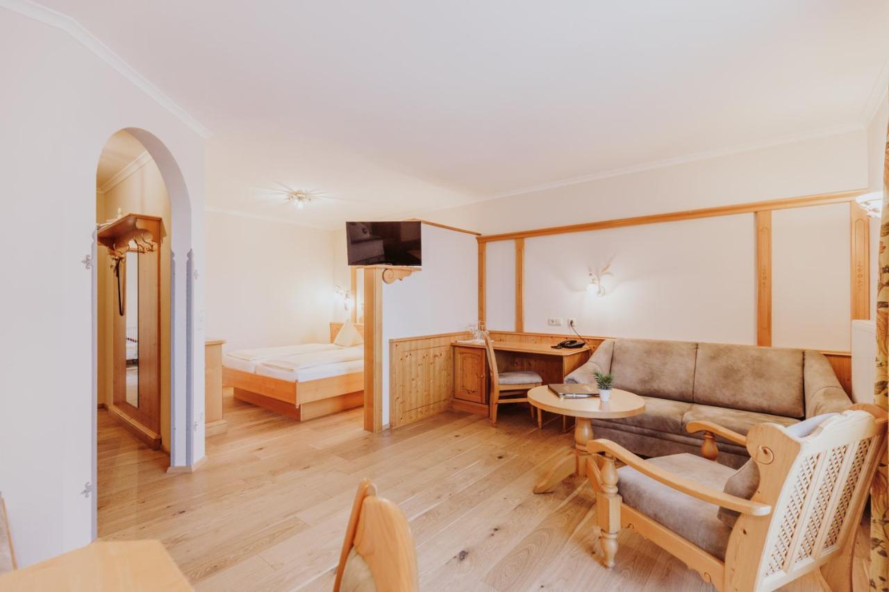 Landhotel Gschirnwirt Eugendorf Exteriör bild